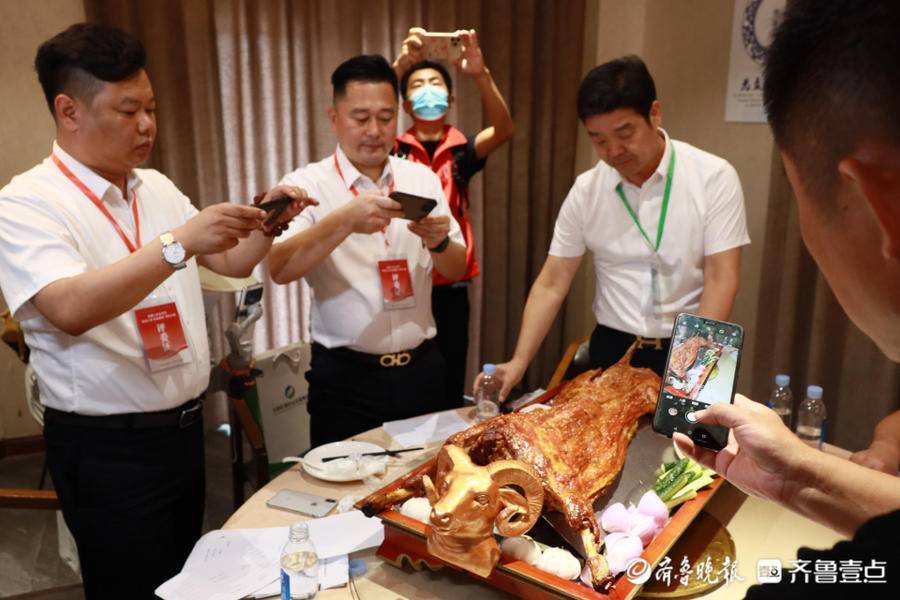 韩城队团结协作，再度问鼎的简单介绍