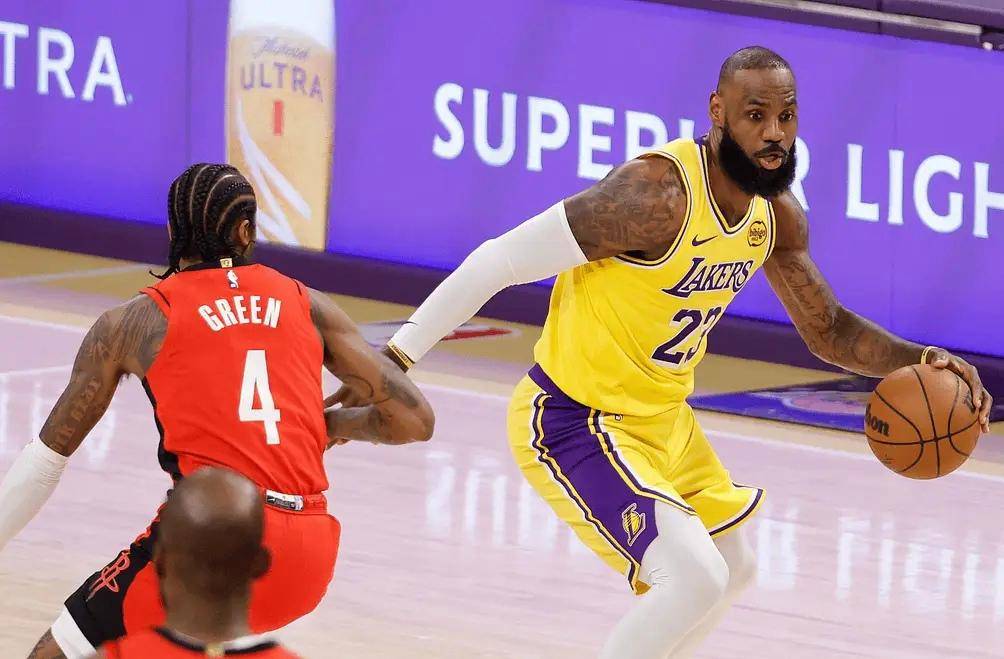 关于NBA首轮晋级赔率：湖人森林狼五五开快船占优的信息