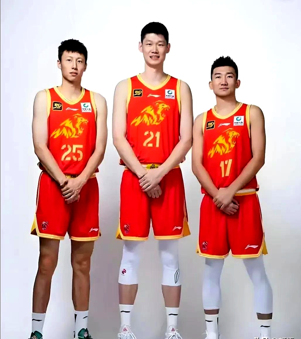 开云体育电脑版-广厦队经过调整终取胜，教练组喜笑颜开